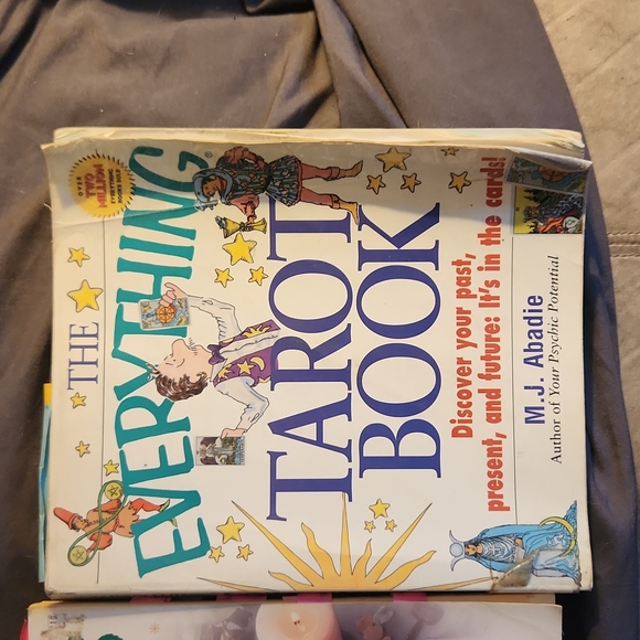 3 Book bundle - Picture 4 of 7